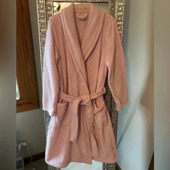 Ulta beauty bath robe. NWT. Size S/M - Picture 1 of 4